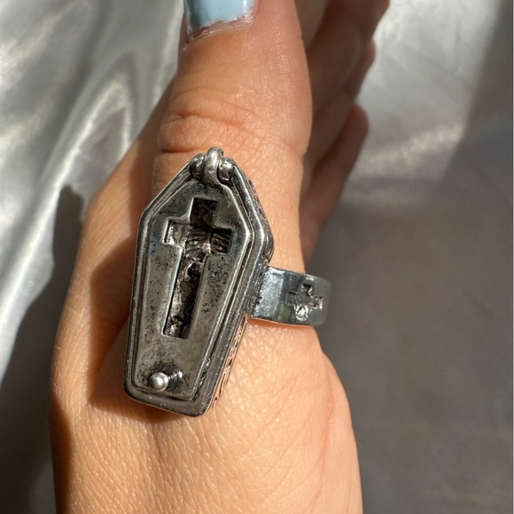 Halloween Vintage Silver Gothic Coffin Ring vampire skull - Picture 12 of 14